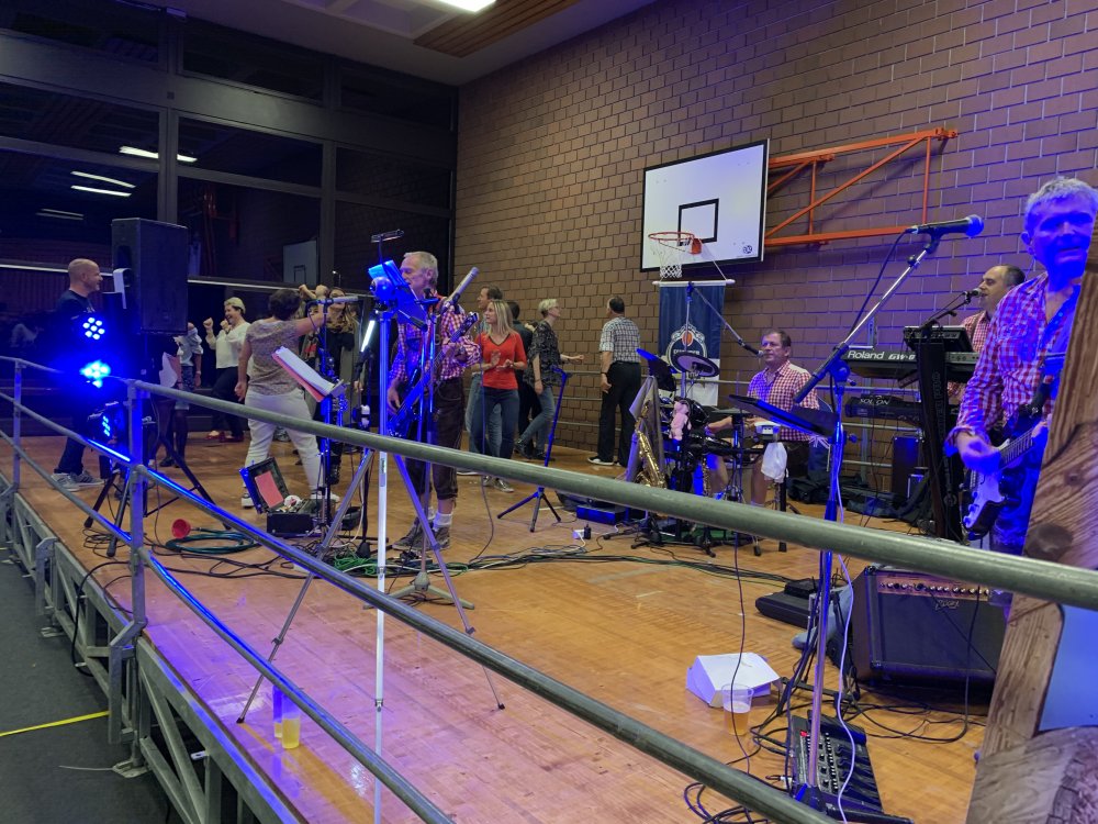 10_9778DC41-ACC7-4E23-99D1-583DE1FA1F95