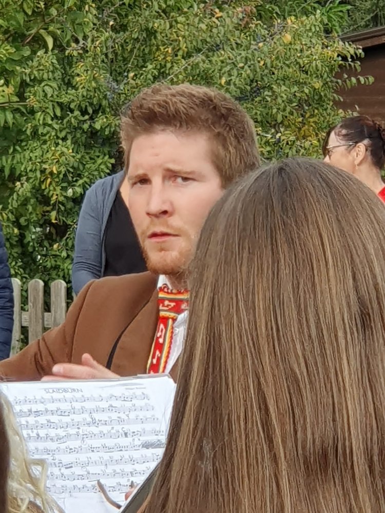 16c16b38-09c9-44aa-988c-e749fbe3b5e0