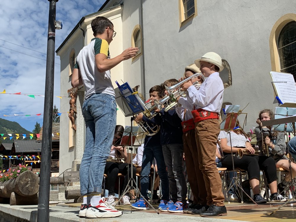 19E9C86E-B1DB-4E2F-8D1A-C409C1ACF662