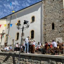 27F258A3-7921-4D1E-8A8D-0194735CA145