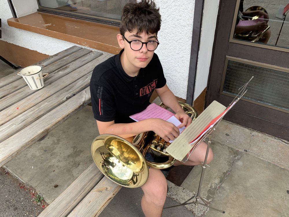 77291B9E-10A9-4D7B-BF76-B3A75BAA870A