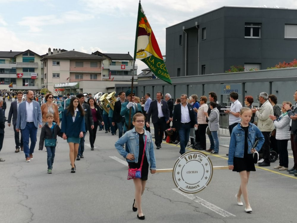 E4E908B8-E14E-4FFE-A03B-68D229421B1A